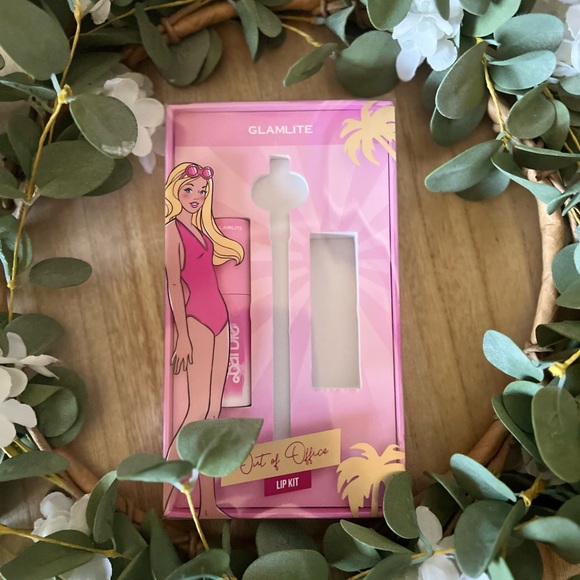 Unlisted Halloween + Barbie - Picture 8 of 8